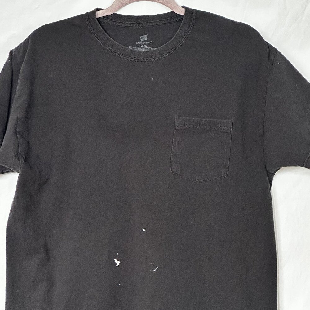 Black Tee Men's Size Large With Front Pocket - Picture 2 of 5